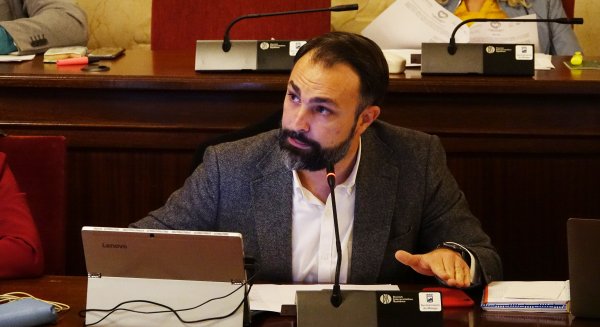 PSOE critica a PP y Cs por amparar el despido de 340 técnicos orientadores laborales