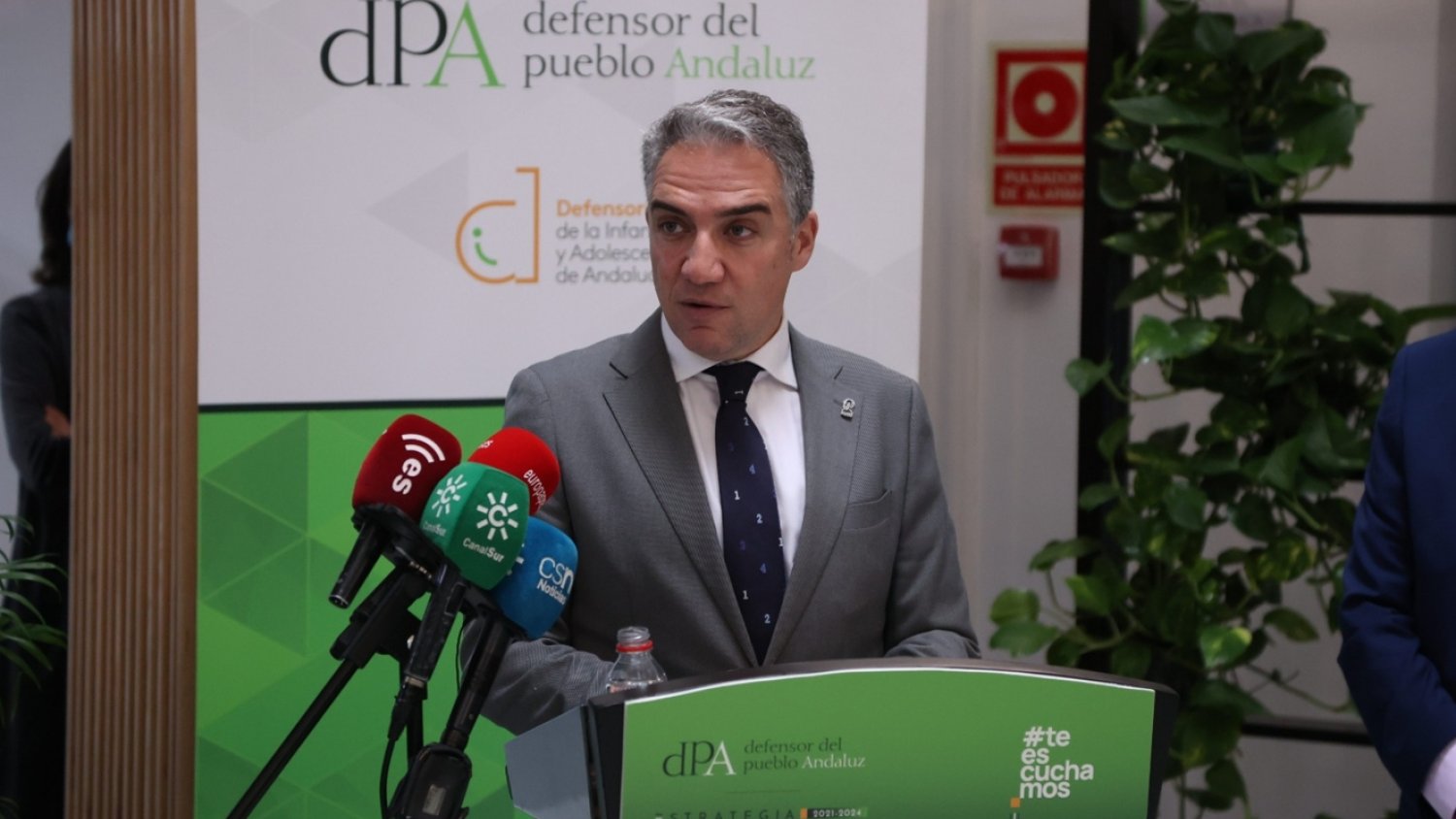 Bendodo: “Ser andalucista es defender a los transportistas y a los pescadores