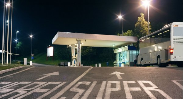 Empresas de transporte de Andalucía y Extremadura piden una fiscalidad sostenible de los combustibles