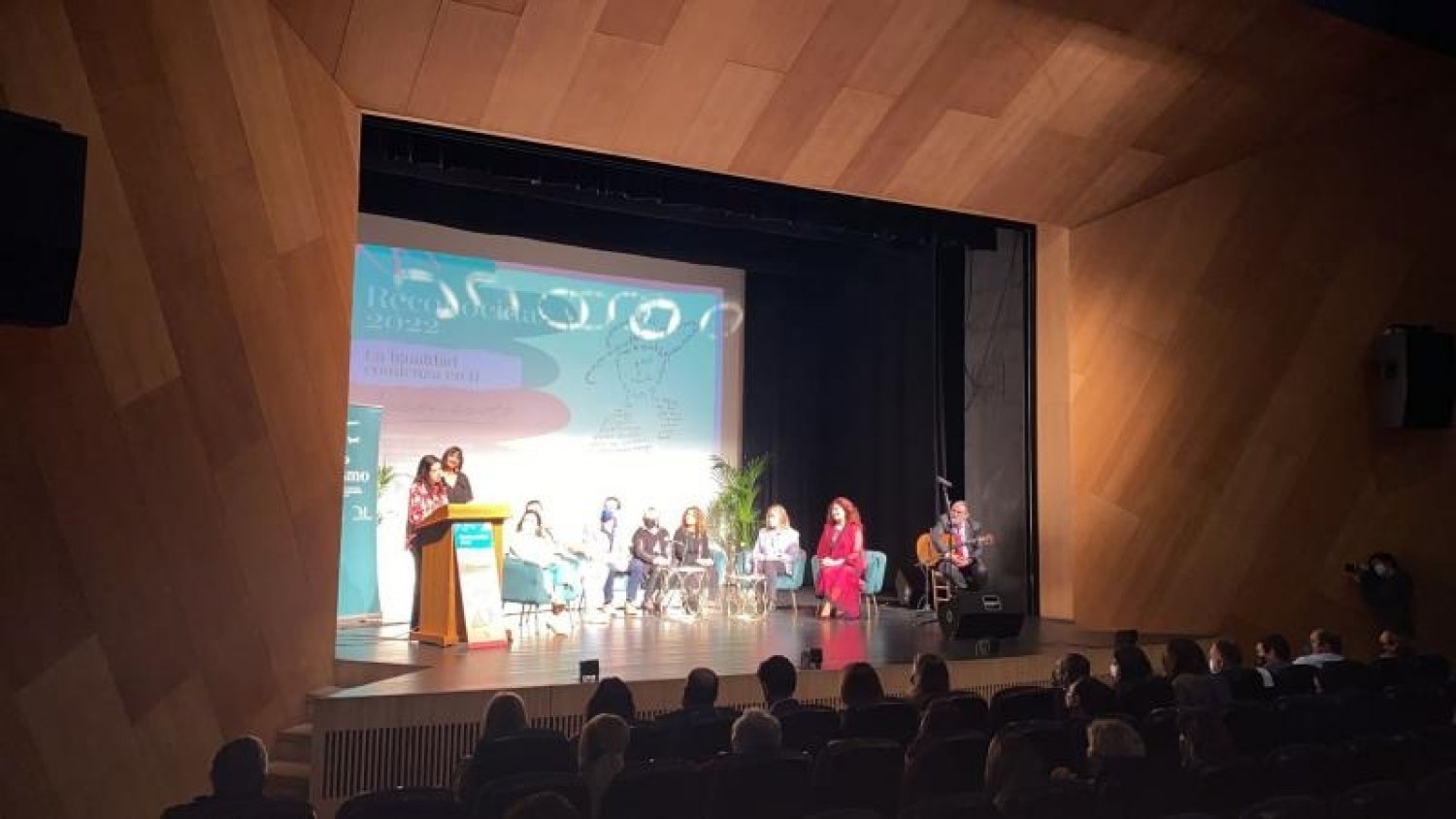 Diputación premia a mujeres y asociaciones que defienden la igualdad de género