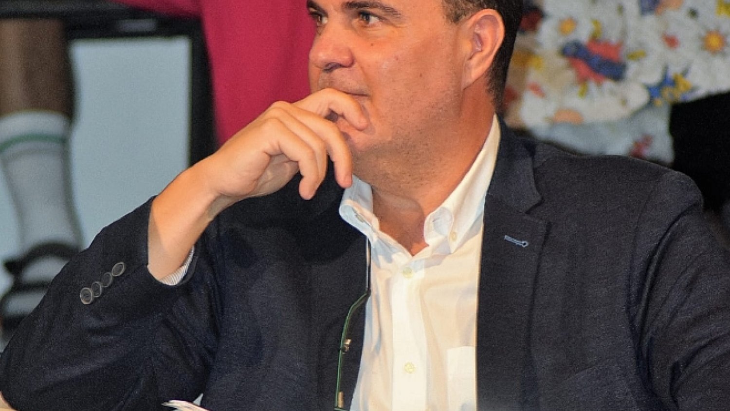 La Fundación Rafael Pérez Estrada presenta 'La voz alzada' de David Delfín