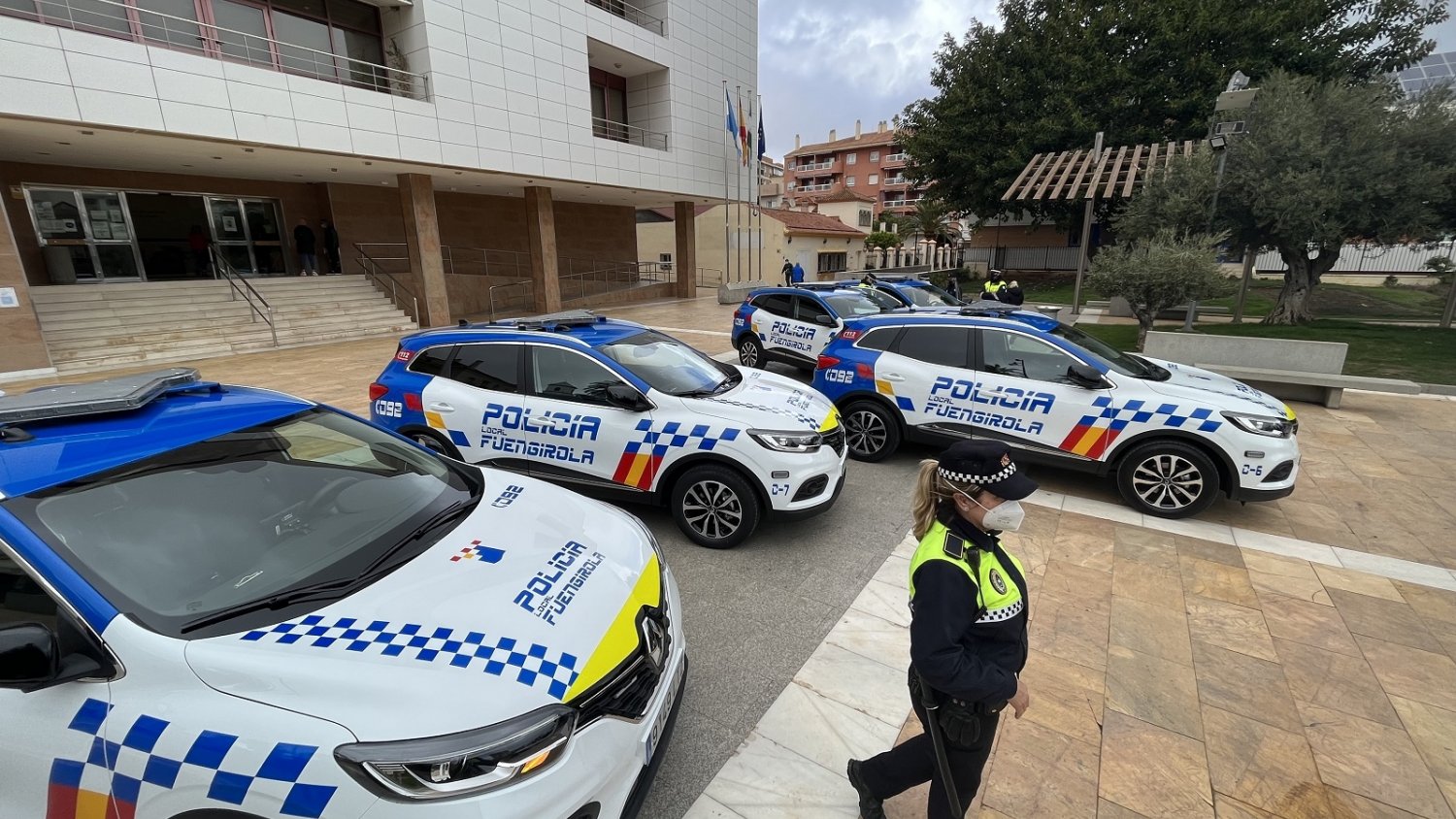 Fuengirola incorpora al parque móvil de la Policía Local cinco coches patrulla
