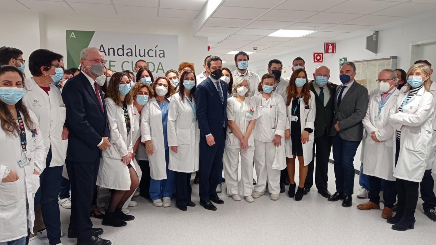 Moreno anuncia la inversión de 347M€ para financiar la contratación de personal sanitario