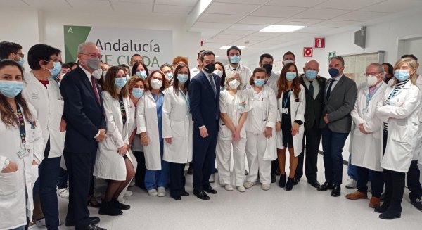 Moreno anuncia la inversión de 347M€ para financiar la contratación de personal sanitario