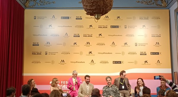 Festival-.‘Camera Café, la película’, una comedia surrealista con la misma esencia de hace diez años