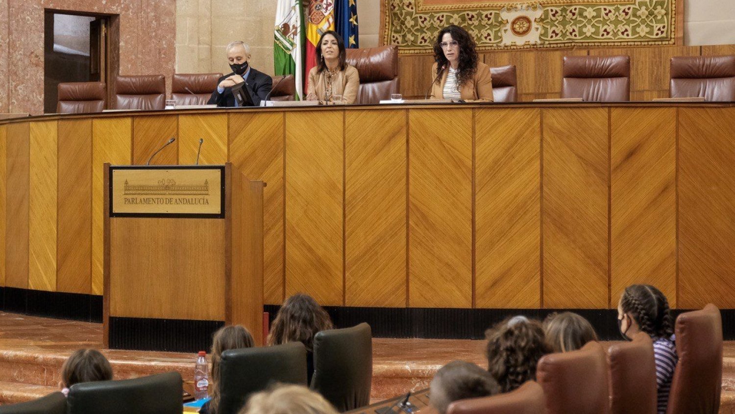 Ruiz destaca que la ley andaluza potencia el protagonismo de la infancia en las políticas públicas
