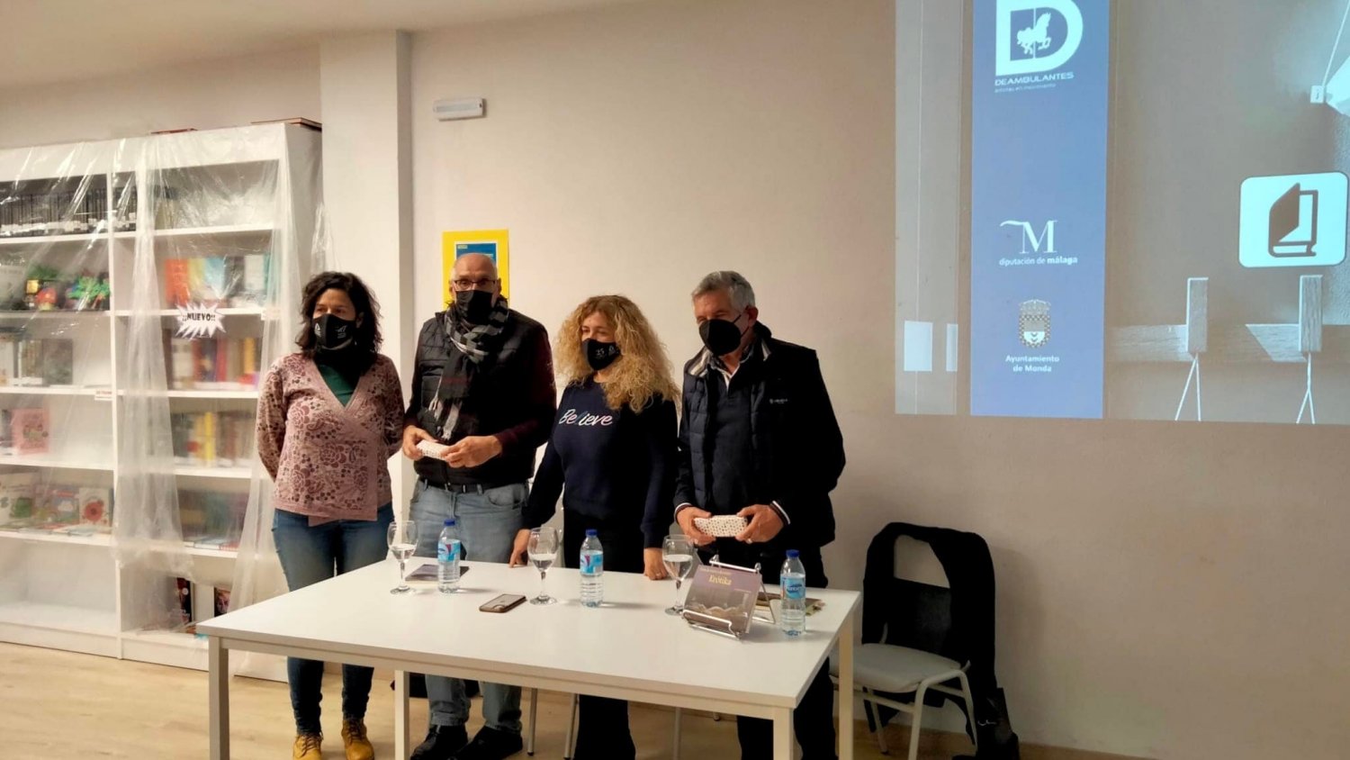 Monda refuerza los fondos de la biblioteca municipal con 400 nuevos títulos