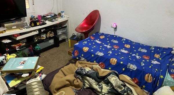 Detenido en Málaga un varón por aislar a su hijo de 10 años en una habitación durante un año