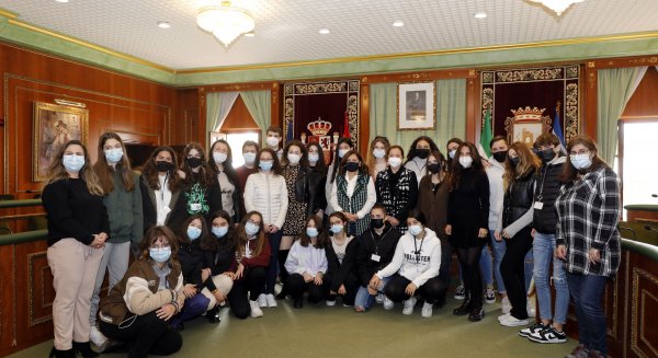 Marbella recibe a un grupo de estudiantes del proyecto Erasmus de biodiversidad