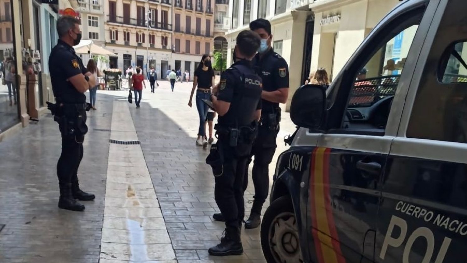 Detenidos dos jóvenes por sendos asaltos con la técnica del “mataleón”
