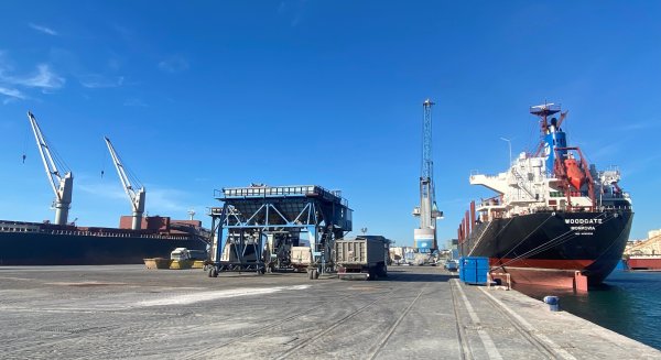 El Puerto de Málaga mueve cerca de 900.000 toneladas en los dos primeros meses del año