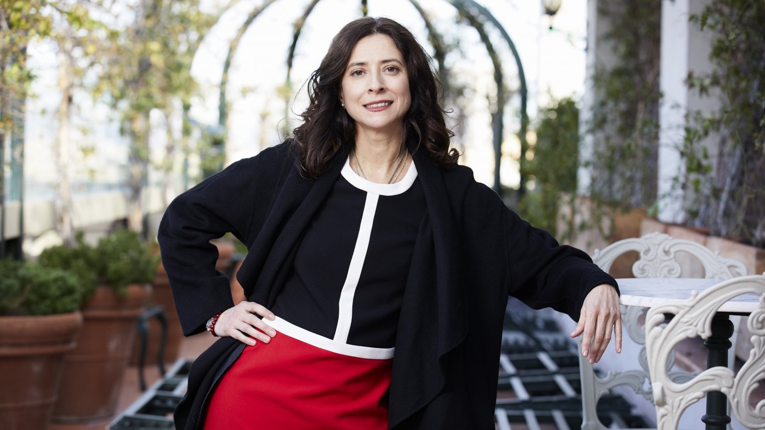 Ana Merino presenta en la Fundación Rafael Pérez Estrada 'Amigo'