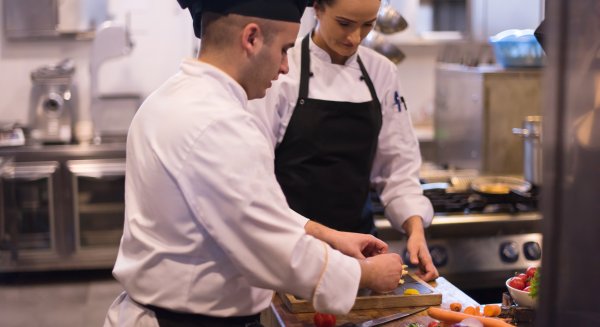 Las patronales de hostelería y hoteles organizan una jornada de empleo