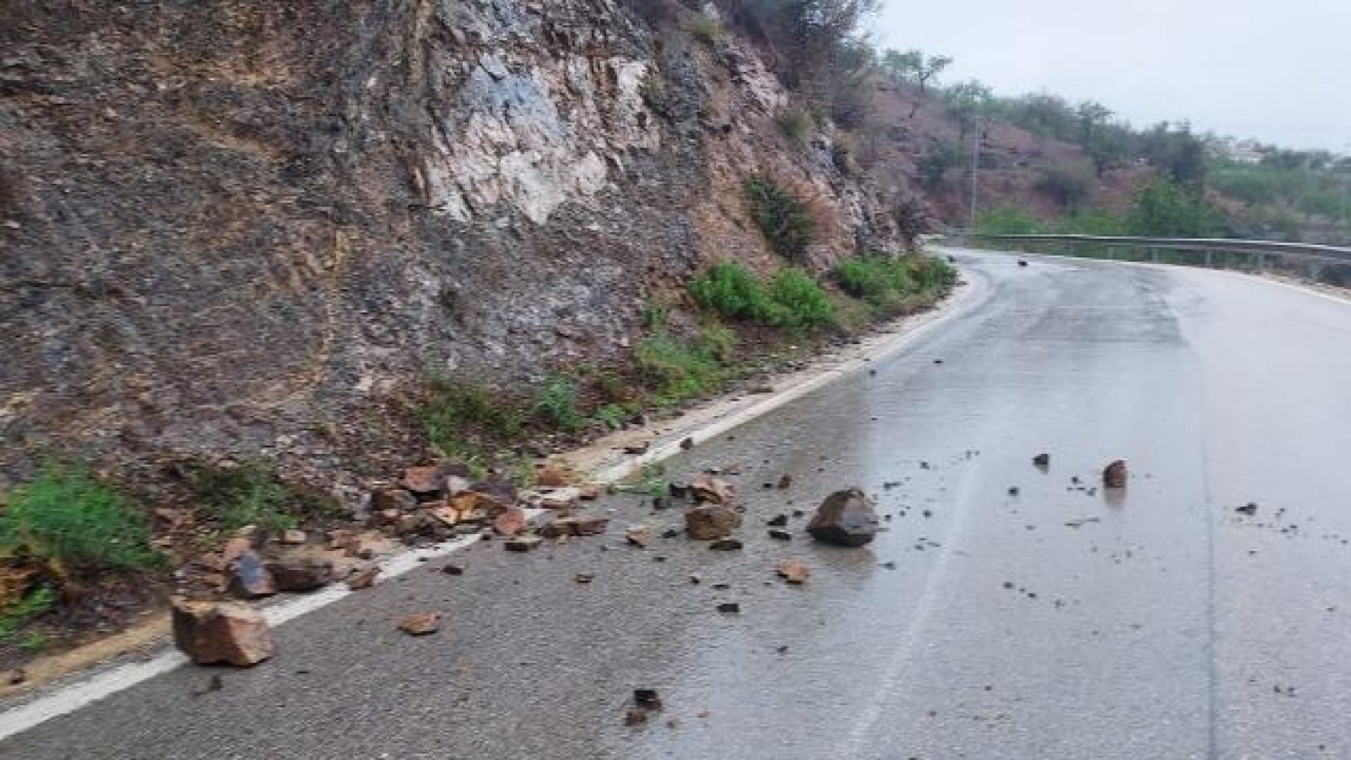 Diputación trabaja en el arreglo de carreteras provinciales por las fuertes lluvias