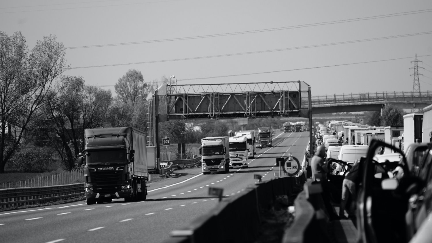 Por Mi Pueblo Vélez-Málaga muestra su apoyo a la huelga convocada por transportistas