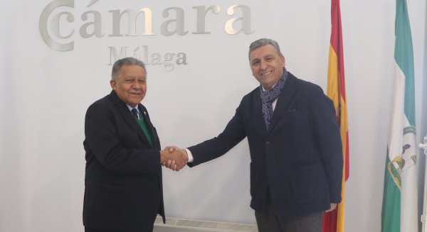 El embajador de República Dominicana visita la Cámara