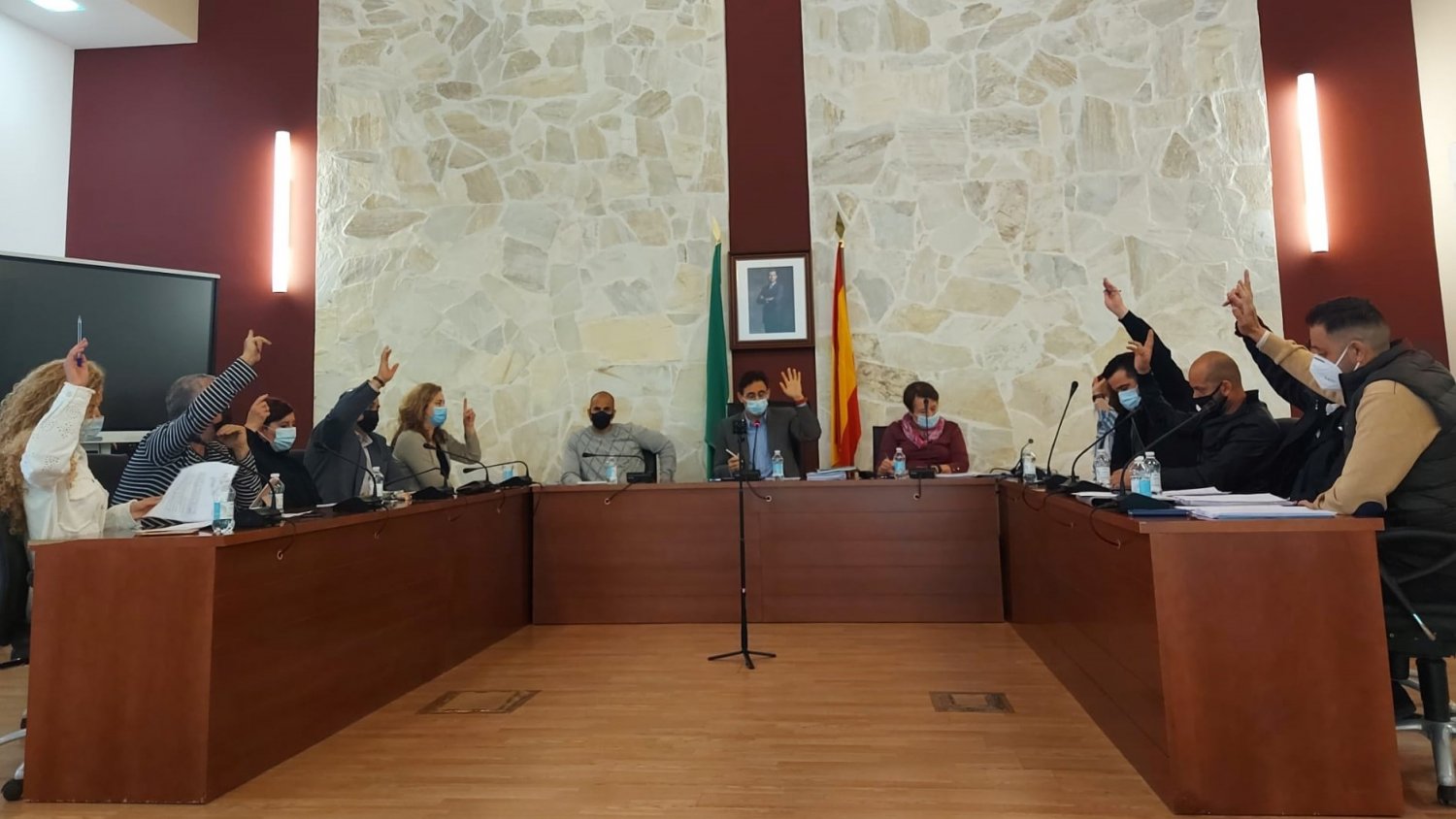 Ojén aprueba la nueva ordenanza de plusvalía con una reducción de impuestos