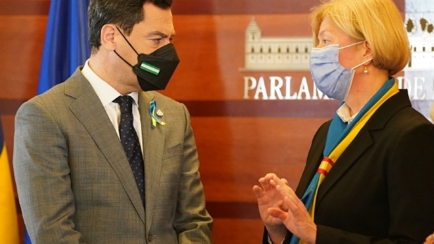 Moreno traslada a la cónsul de Ucrania, a ONG y entidades el apoyo de Andalucía