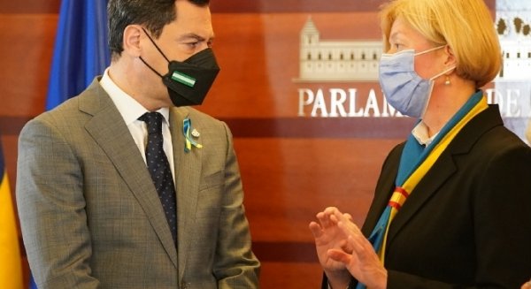 Moreno traslada a la cónsul de Ucrania, a ONG y entidades el apoyo de Andalucía