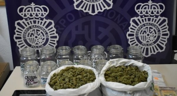 La Policía Nacional desmantela un club de fumadores que distribuía marihuana