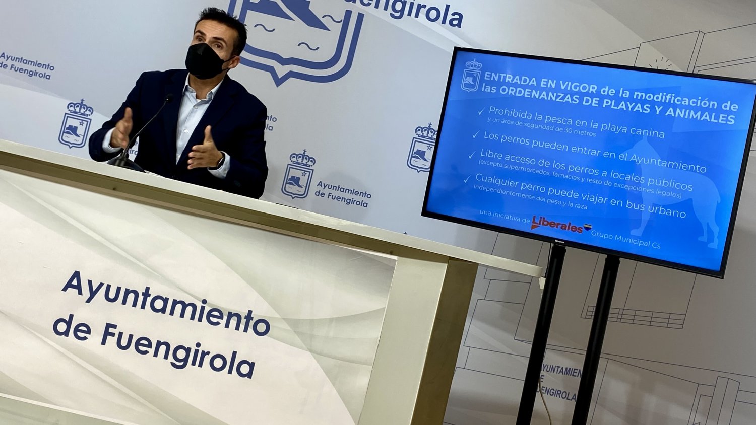 Fuengirola prohíbe la pesca en la playa canina
