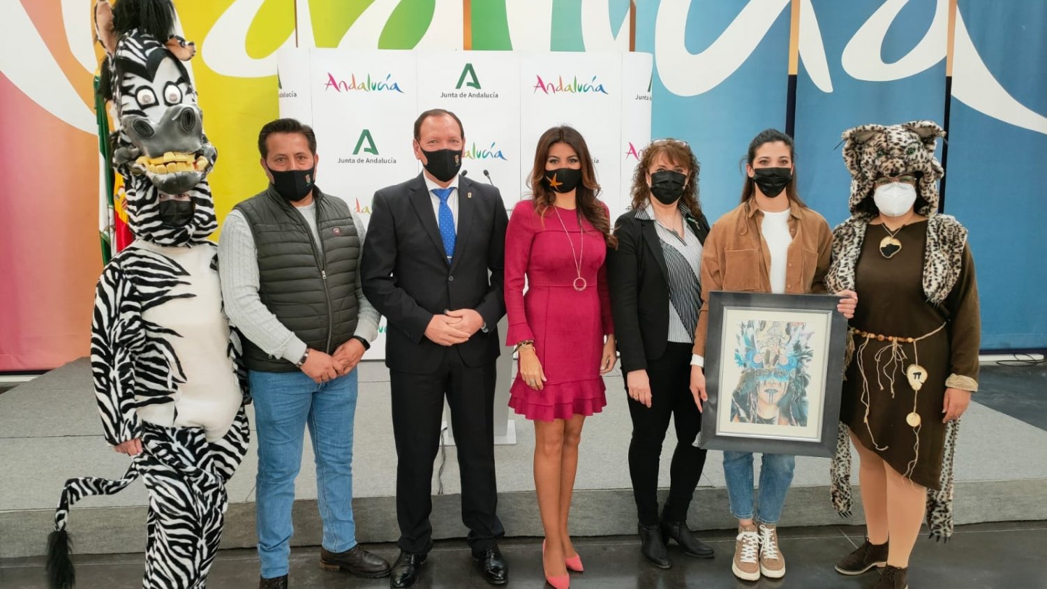 La delegada territorial de Turismo respalda el Carnaval de Humilladero