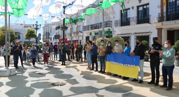 Torrox se solidariza con el pueblo ucraniano