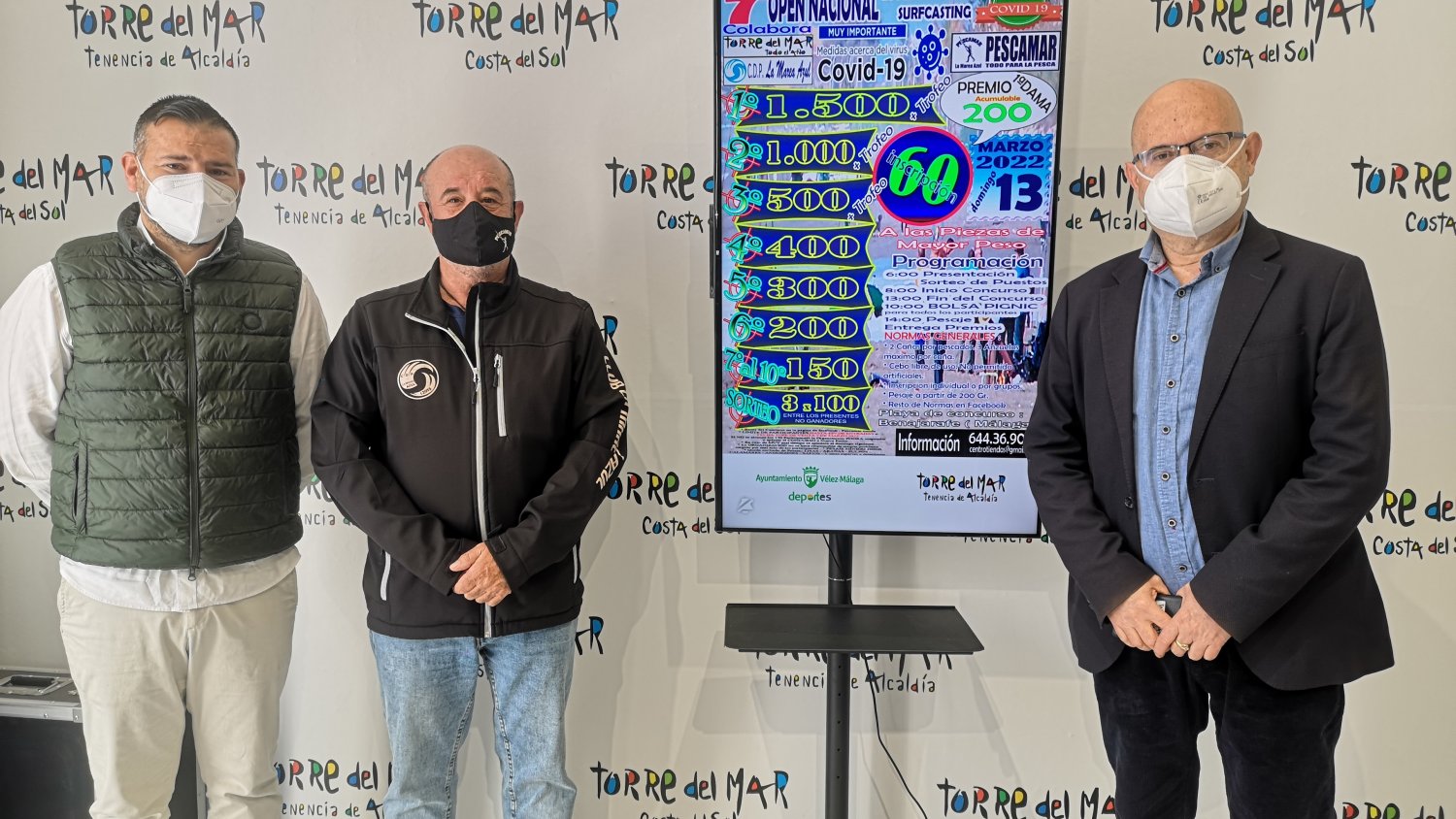 Más de 200 participantes forman parte del VII Open Nacional de Pesca en Benajarafe