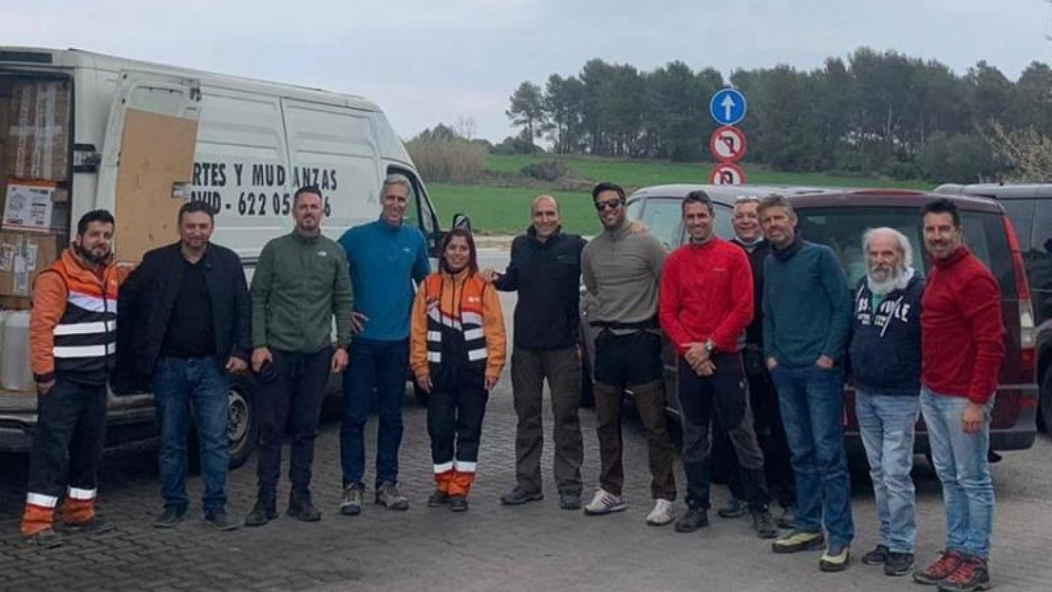 Siete bomberos de la provincia de Málaga recogen a refugiados ucranianos en Polonia