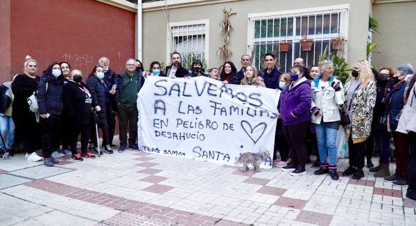PSOE y Abanico Solidario suman fuerzas para frenar el desahucio de 200 familias en Santa Julia