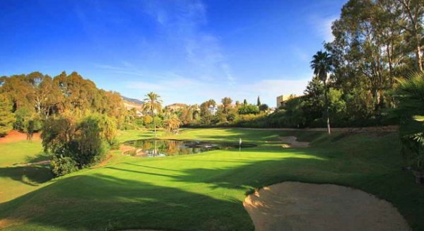 El campo de golf de Las Medranas alberga el XXX Circuito Provincial de Cross San Pedro Alcántara