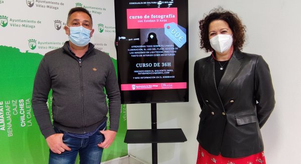 Cultura de Vélez-Málaga pone en valor el arte de la fotografía con un taller teórico-práctico