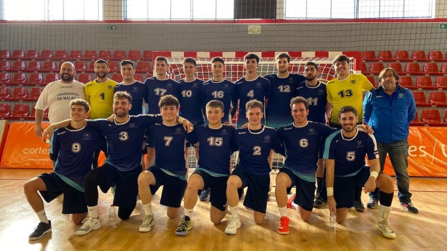 UMA.- El equipo de balonmano masculino se hace con el oro en los campeonatos de Andalucía
