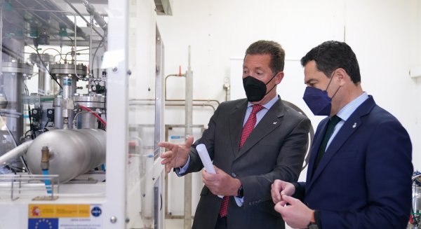 Moreno busca el liderazgo de Andalucía en la producción de hidrógeno verde