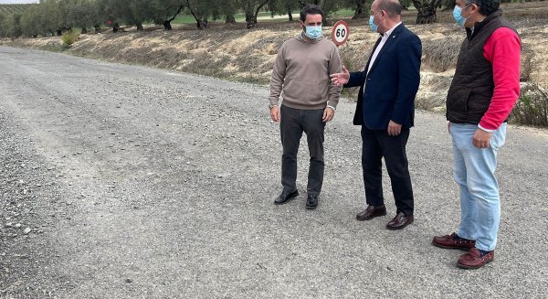 Antequera informa que promoverá obras de mejora en la carretera que une Cartaojal y Algaidas