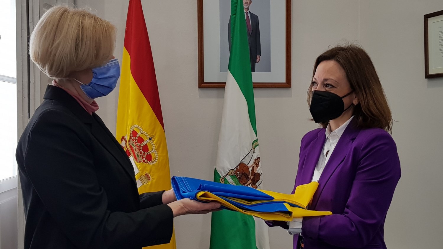 La Junta muestra en Málaga el apoyo a Ucrania para facilitar la acogida de los refugiados