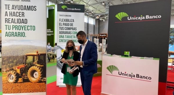 Unicaja Banco colabora un año más en el anticipo de las ayudas de la PAC