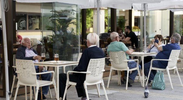 El paro baja en Málaga con 1.449 parados menos y aumenta la contratación indefinida