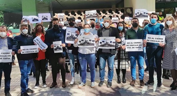 PSOE pide a Diputación que incluya en el convenio con Unicaja el mantenimiento de todas las oficinas