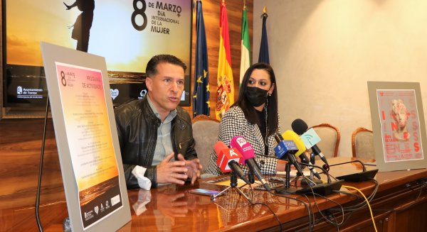 Torrox recupera para el 8M las actividades presenciales con un amplio programa