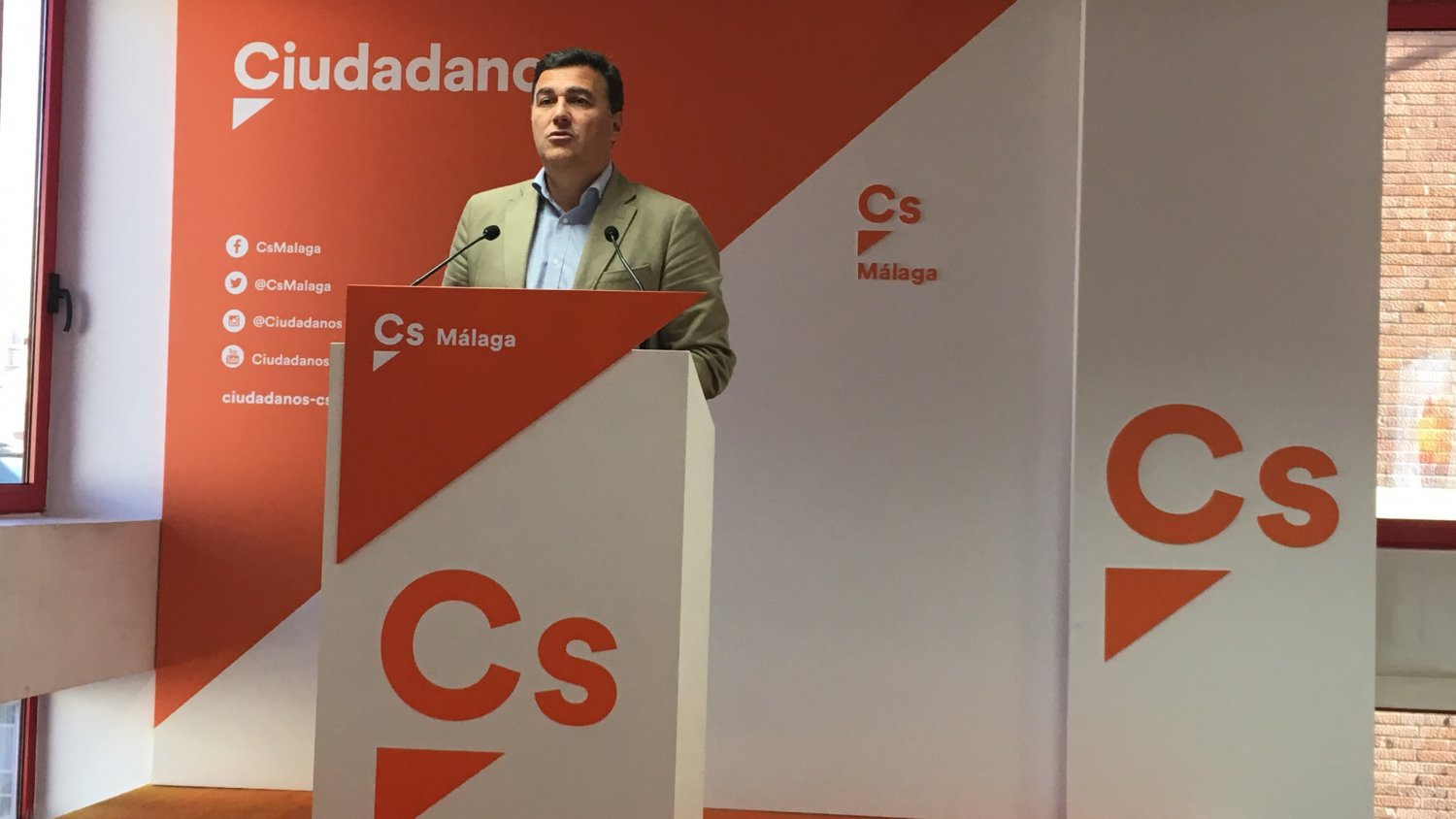 Hernández White: 