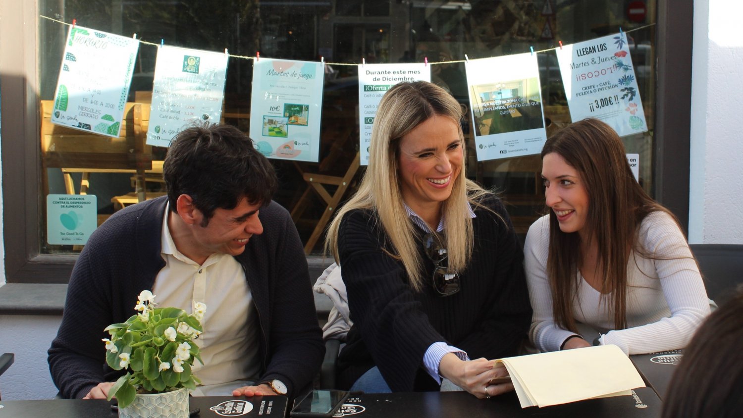 PSOE y las JSA local y provincial se reúnen con jóvenes de Alhaurín de la Torre