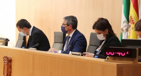 Diputación aprueba proyectos por 2,3M€ para el ahorro del consumo eléctrico en 27 pueblos