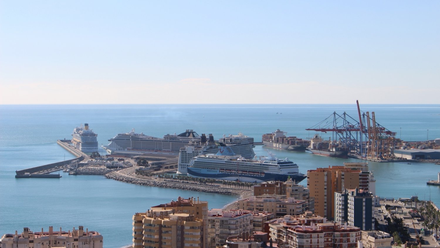 La Junta contacta con las principales navieras para avanzar en la reactivación de los cruceros