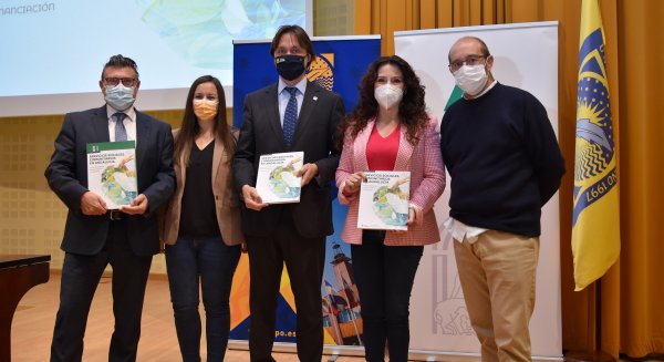 La UPO constata que la Junta asume el 70% de la financiación de los servicios sociales comunitarios