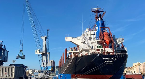 El Puerto de Málaga mueve 143.100 toneladas de graneles en los muelles 6 y 7