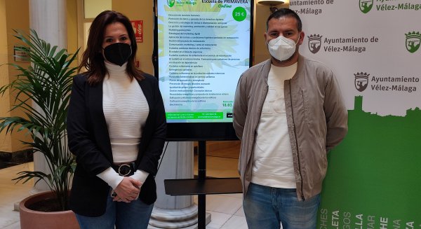 Vélez-Málaga presenta los cursos online de primavera para favorecer la inserción laboral