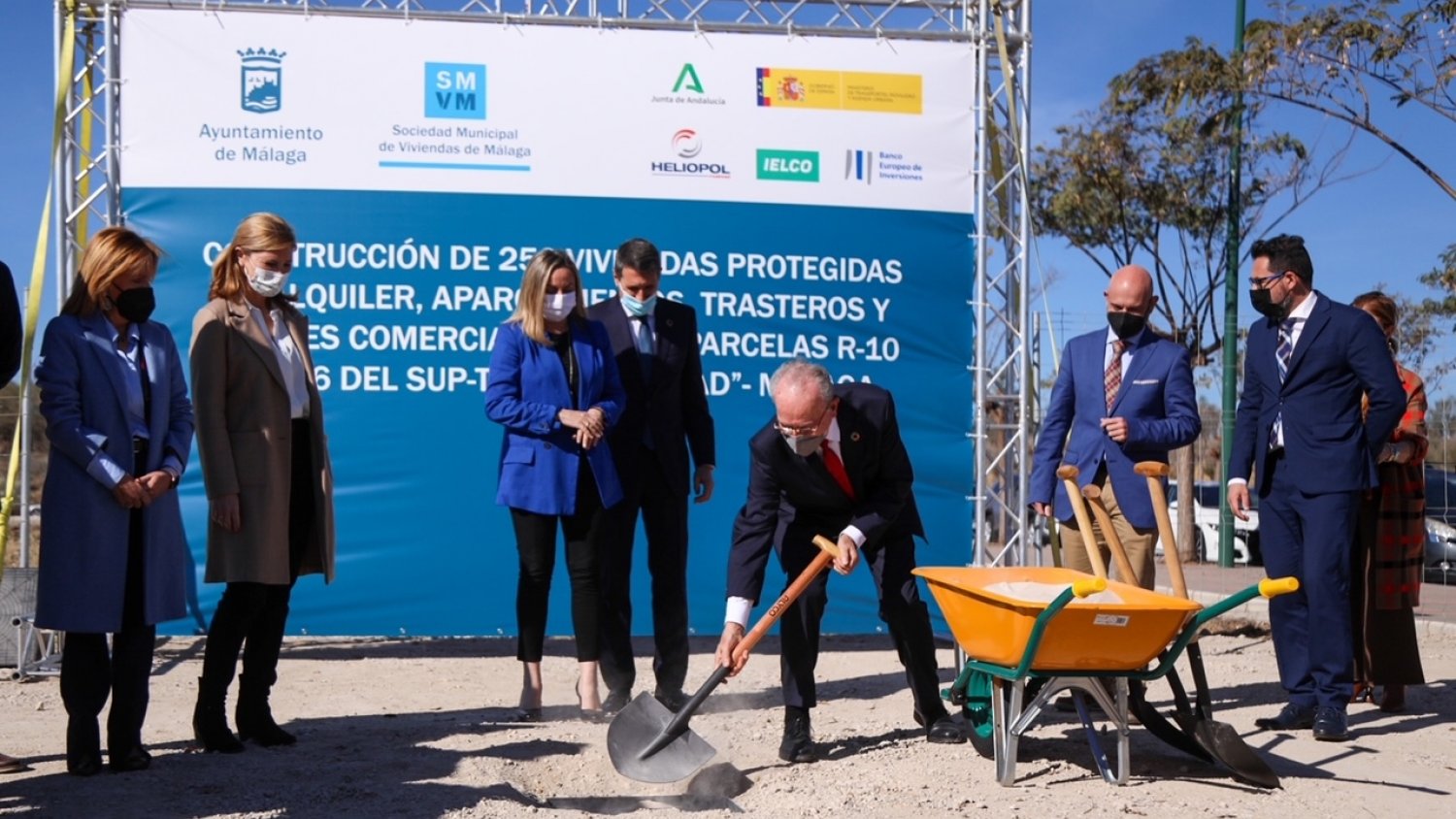 De la Torre pone la primera piedra de las 253 viviendas que promueve el Ayuntamiento
