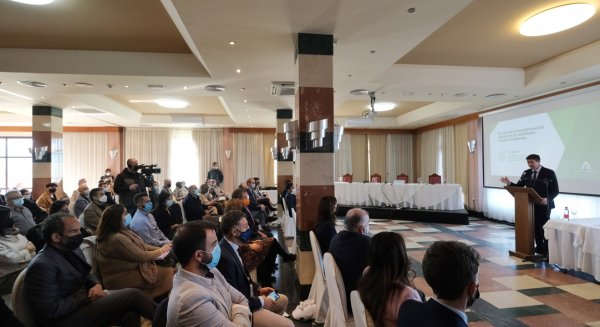 Marín apuesta por llevar la “transformación digital” a los ayuntamientos y pone a su disposición Cep@l