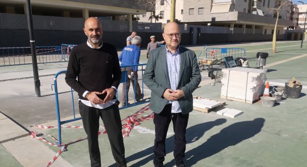 Vélez-Málaga inicia los trabajos de mejora en la plaza de la Avenida de las Naciones